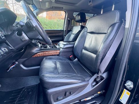 Used 2016 Chevrolet Suburban LTZ image 25