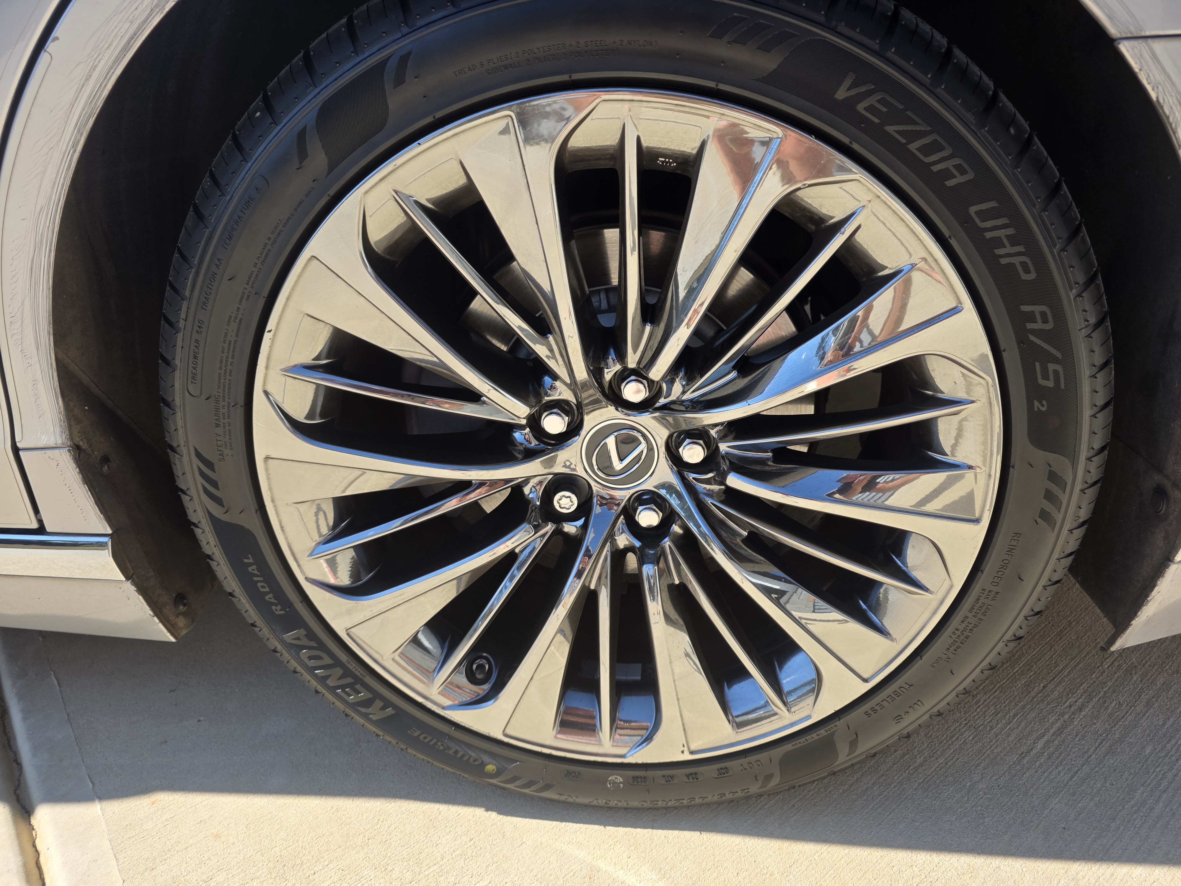 Used 2021 Lexus LS 500 w/ Interior Upgrade Package RWD image 20