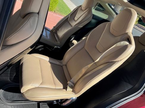 Used 2016 Tesla Model X Performance image 4