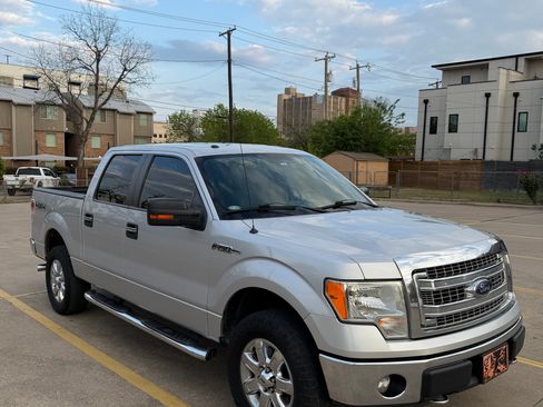 Used 2014 Ford F150 XLT w/ Equipment Group 302A Luxury image 6