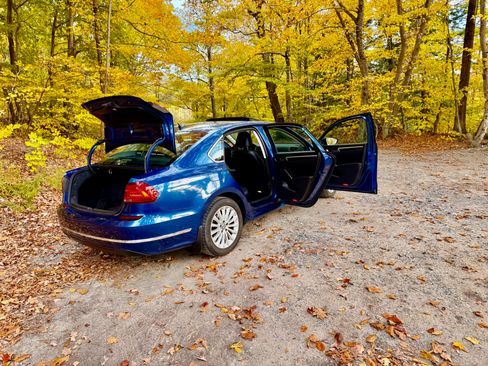 Used 2016 Volkswagen Passat 1.8T SE w/ Lighting Package (P06) image 8