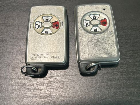 Used 2006 Toyota Avalon Limited image 2