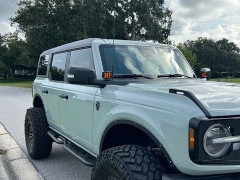 Used 2023 Ford Bronco Wildtrak image 8