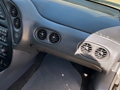 Used 2002 Pontiac Bonneville SLE w/ Heat & Seat Pkg image 16