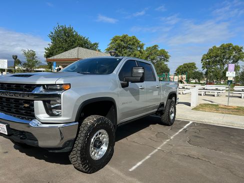 Used 2021 Chevrolet Silverado 2500 LT w/ Fleet Comfort Package AWD/4WD image 10