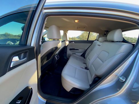 Used 2020 Kia Sportage EX image 8