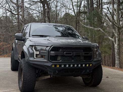 Used 2018 Ford F150 Raptor w/ Equipment Group 802A Luxury image 10
