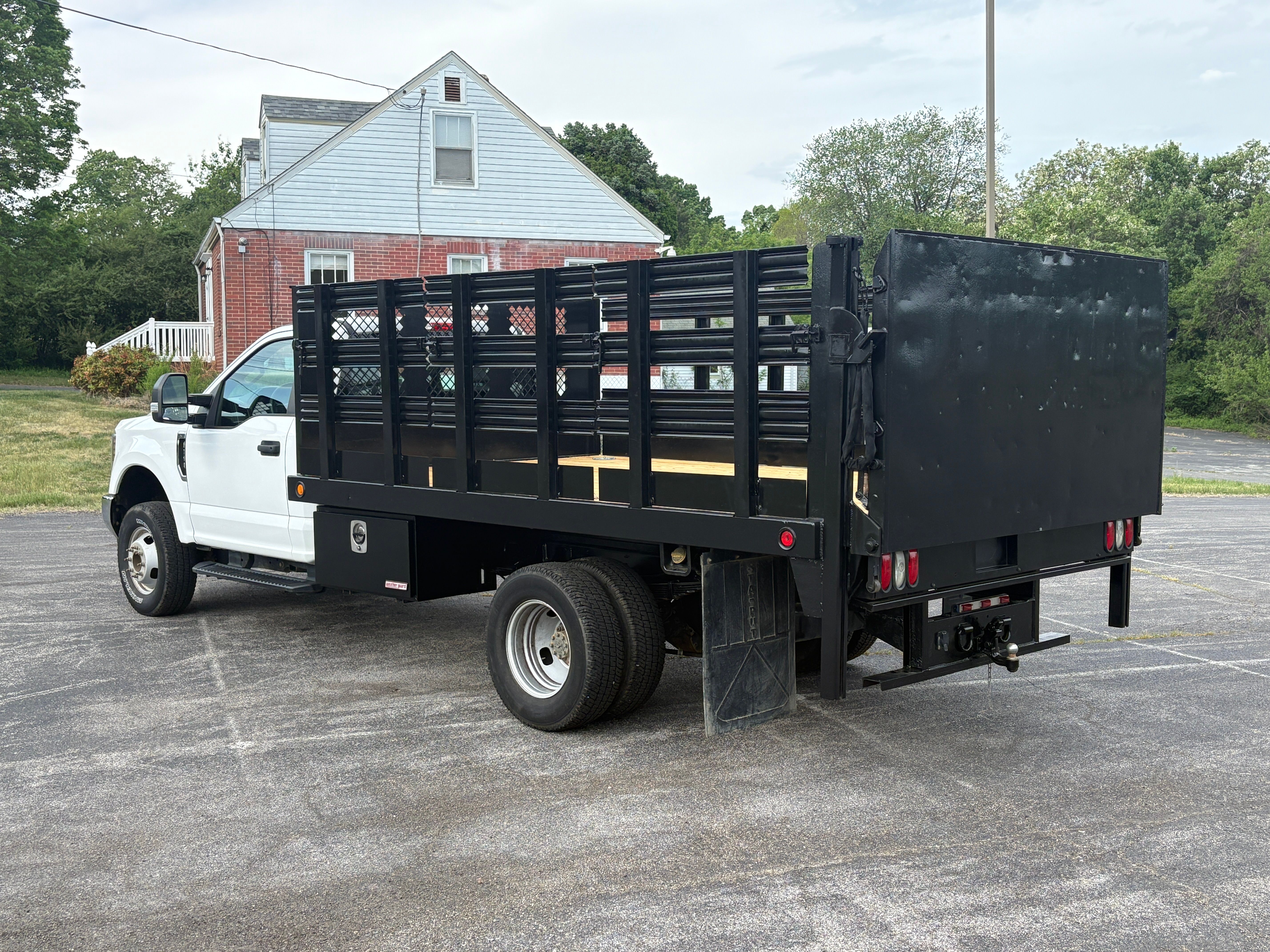 Used 2018 Ford F350 XL w/ Power Equipment Group AWD/4WD image 2