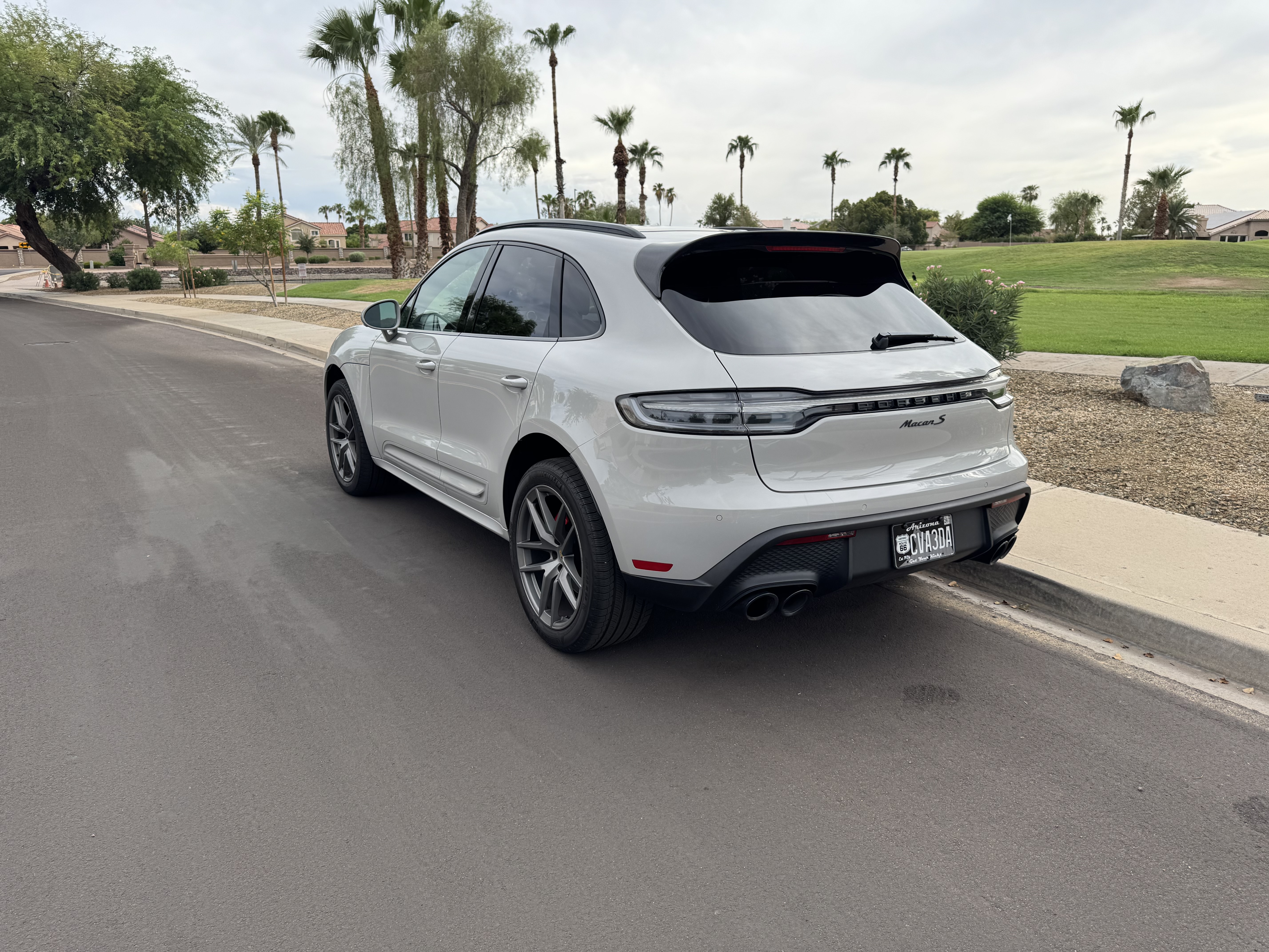 Used 2022 Porsche Macan S AWD/4WD image 9