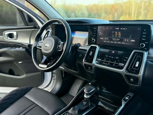 Used 2021 Kia Sorento SX image 13
