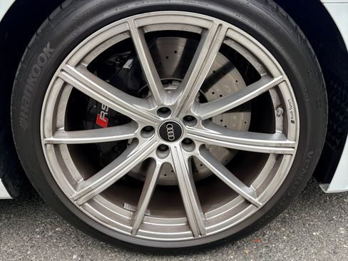 Used 2025 Audi RS 7 Performance w/ Executive Package image 13