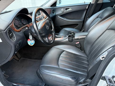 Used 2006 Mercedes-Benz CLS 500 image 6