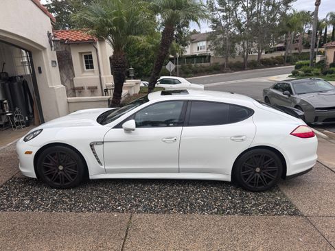 Used 2013 Porsche Panamera image 1