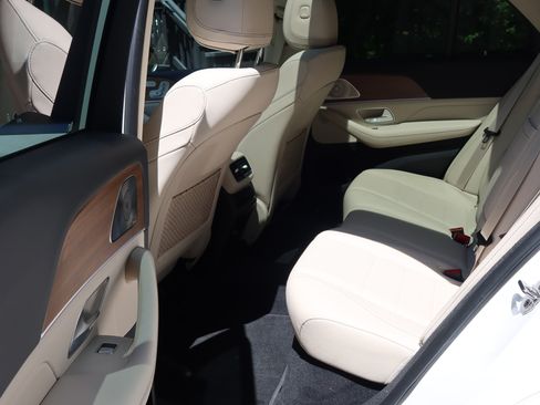 Used 2022 Mercedes-Benz GLE 350 4MATIC image 5