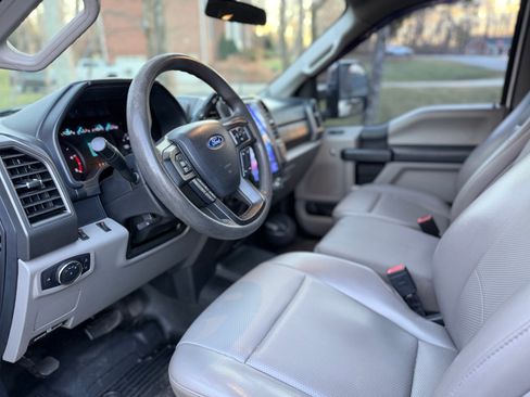 Used 2020 Ford F250 XL w/ STX Appearance Package image 8