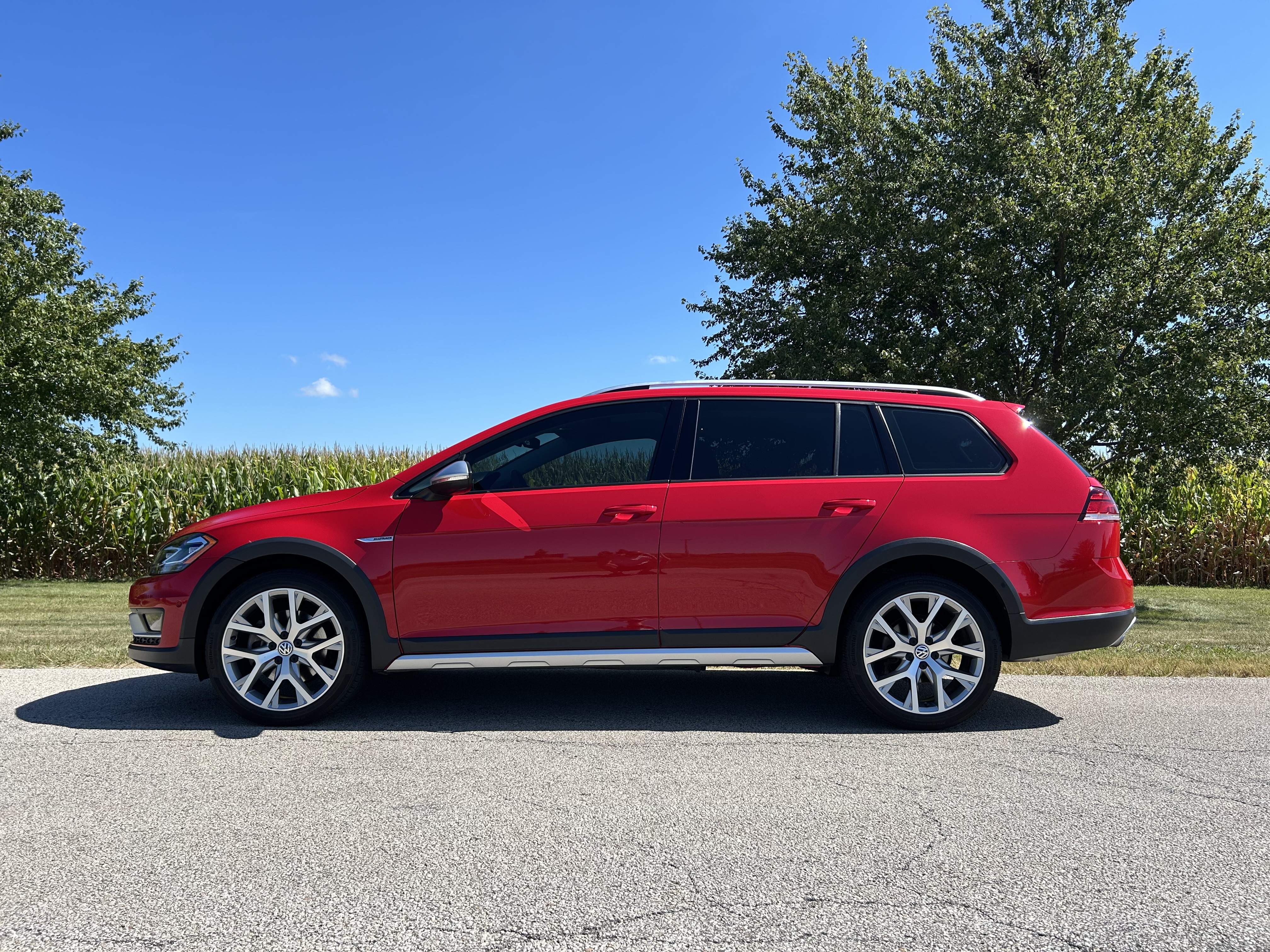 Used 2019 Volkswagen Golf Alltrack SE AWD/4WD image 6