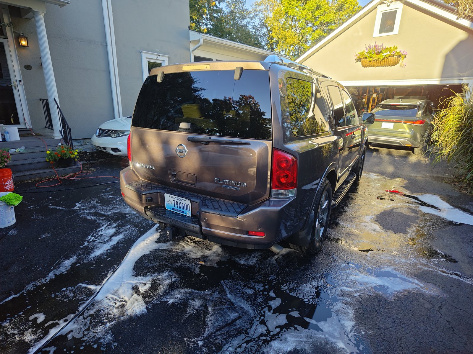 Used 2013 Nissan Armada Platinum w/ Platinum Reserve Pkg AWD/4WD image 8