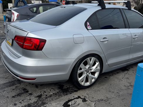 Used 2015 Volkswagen Jetta GLI SE image 4