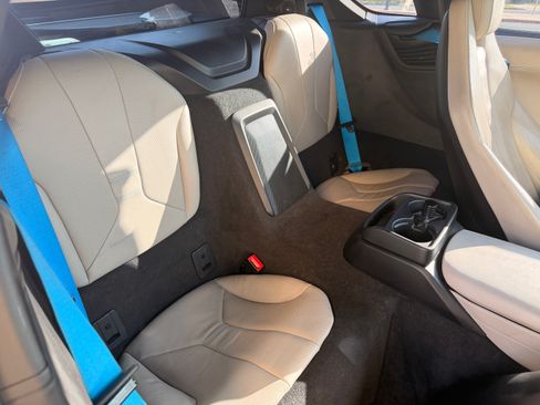 Used 2014 BMW i8 image 11