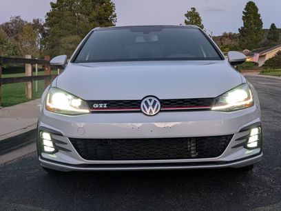 Used 2018 Volkswagen GTI SE