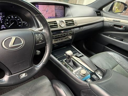 Used 2013 Lexus LS 460 w/ F-Sport Pkg RWD image 11