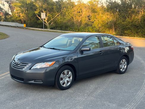 Used 2009 Toyota Camry Hybrid Sedan 4D image 1