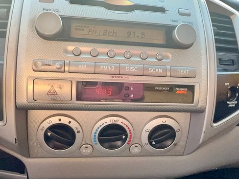 Used 2006 Toyota Tacoma PreRunner image 6