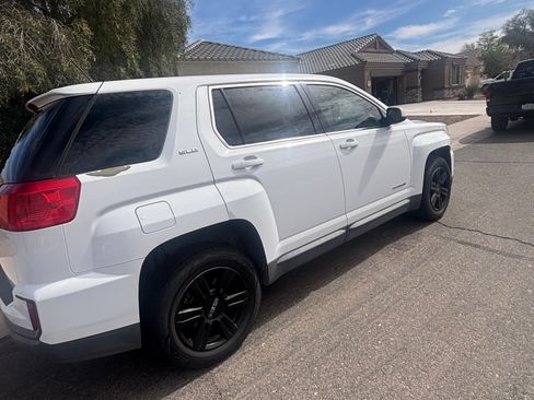 Used 2016 GMC Terrain SLE FWD image 4