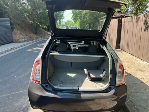 Used 2013 Toyota Prius Two image 4