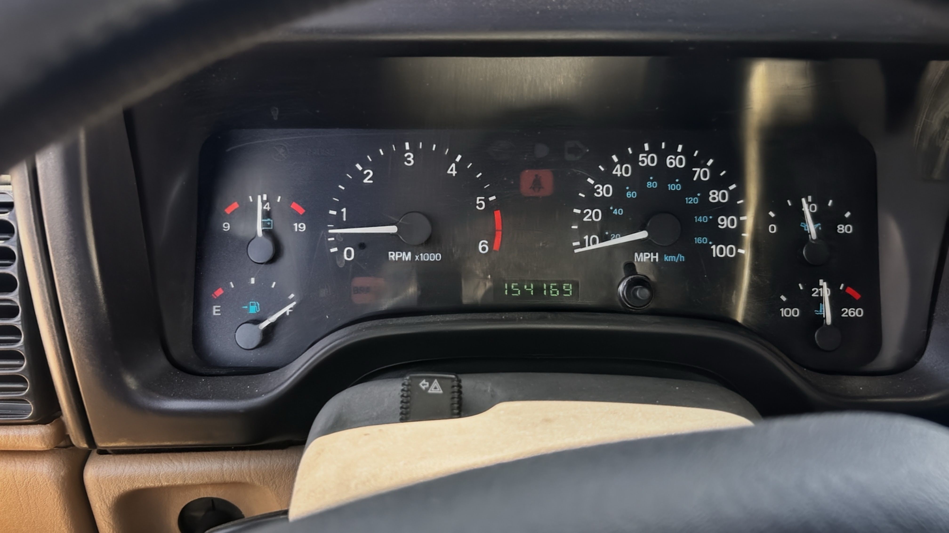 Used 2000 Jeep Wrangler Sahara AWD/4WD image 4