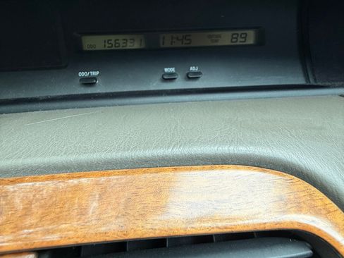 Used 2004 Toyota Avalon XLS image 1