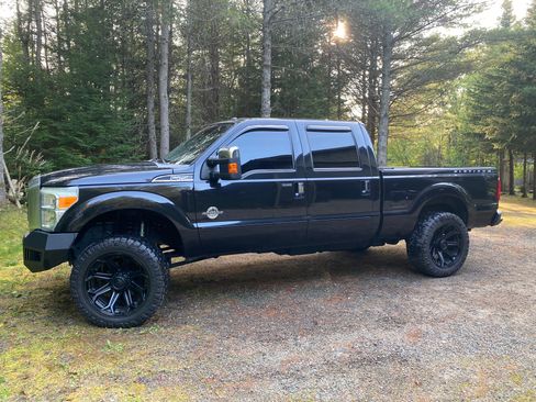 Used 2015 Ford F250 Platinum w/ FX4 Off-Road Package AWD/4WD image 14