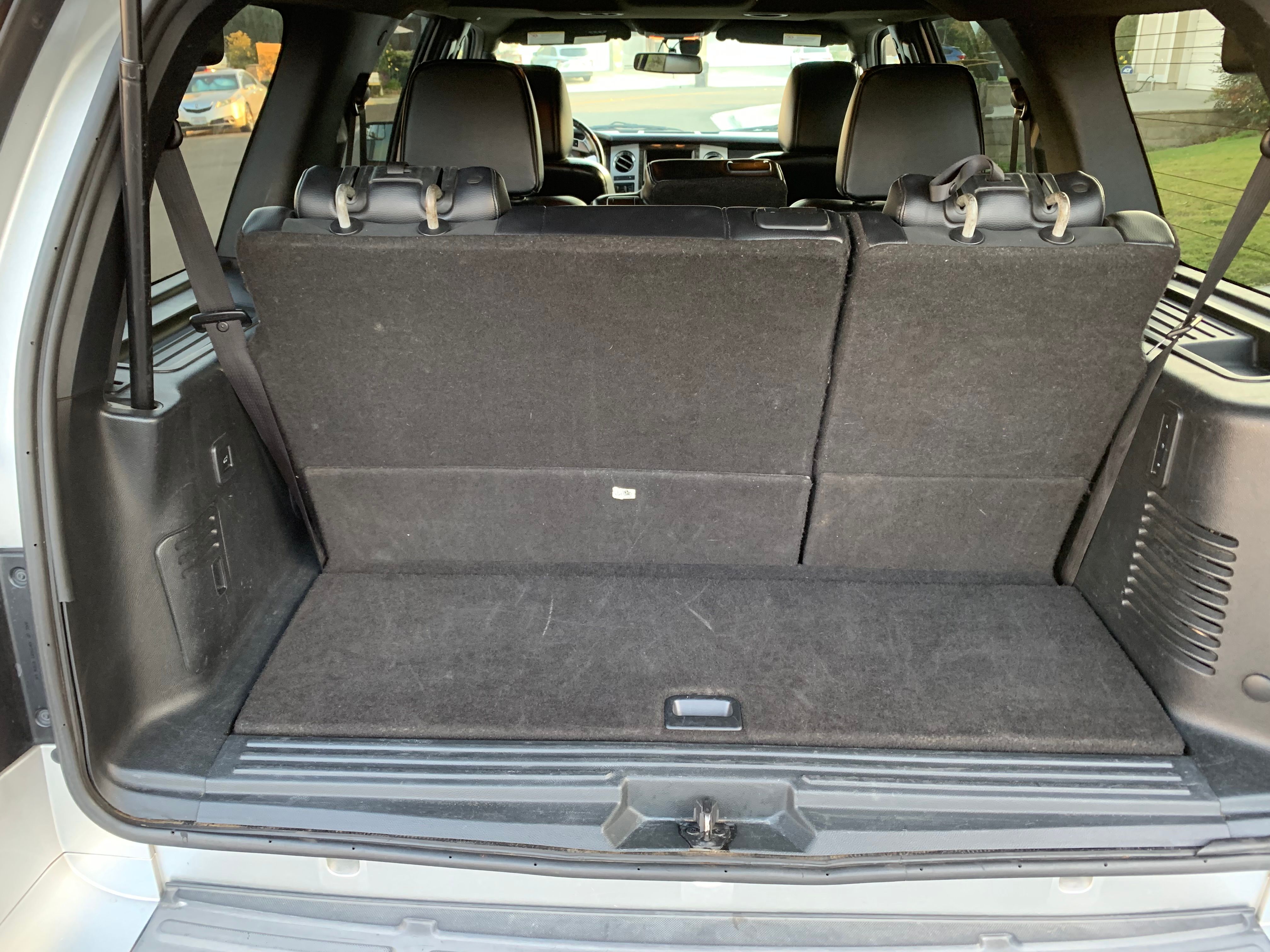 Used 2016 Ford Expedition Limited RWD image 16