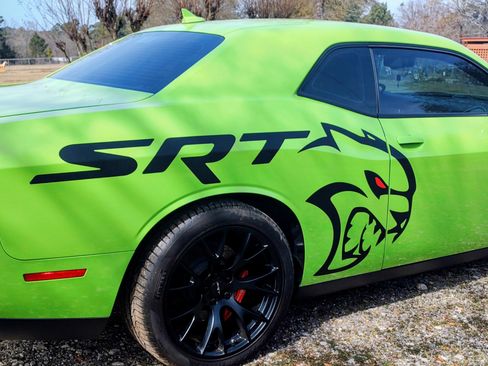 Used 2015 Dodge Challenger SRT Hellcat image 22