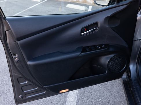 Used 2021 Toyota Prius Prime LE image 9