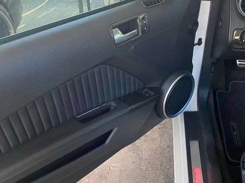 Used 2013 Ford Mustang Shelby GT500 image 23