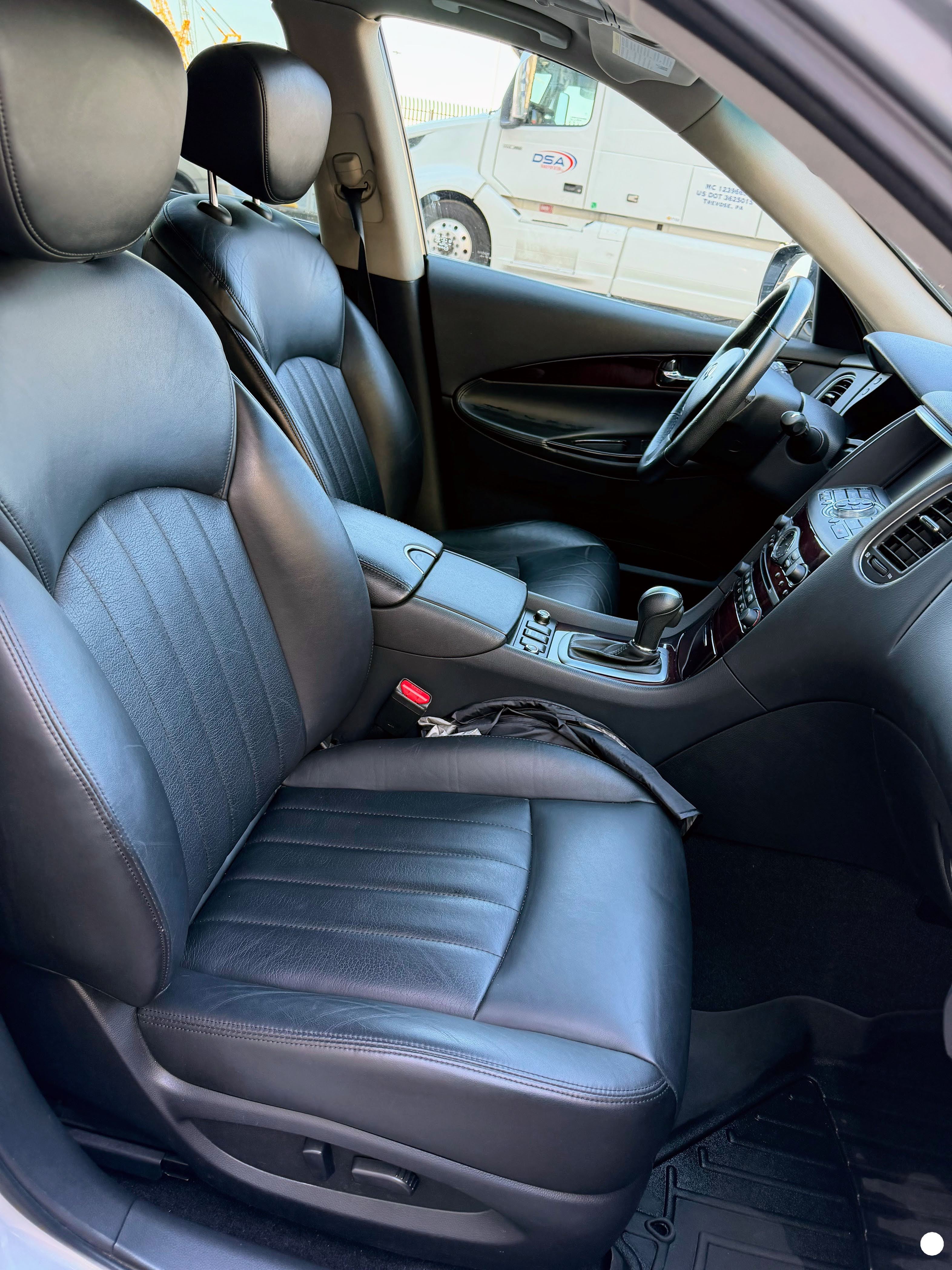 Used 2017 INFINITI QX50 2WD w/ Premium Plus Package image 15