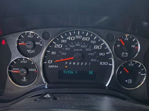Used 2012 Chevrolet Express 1500 RWD image 6
