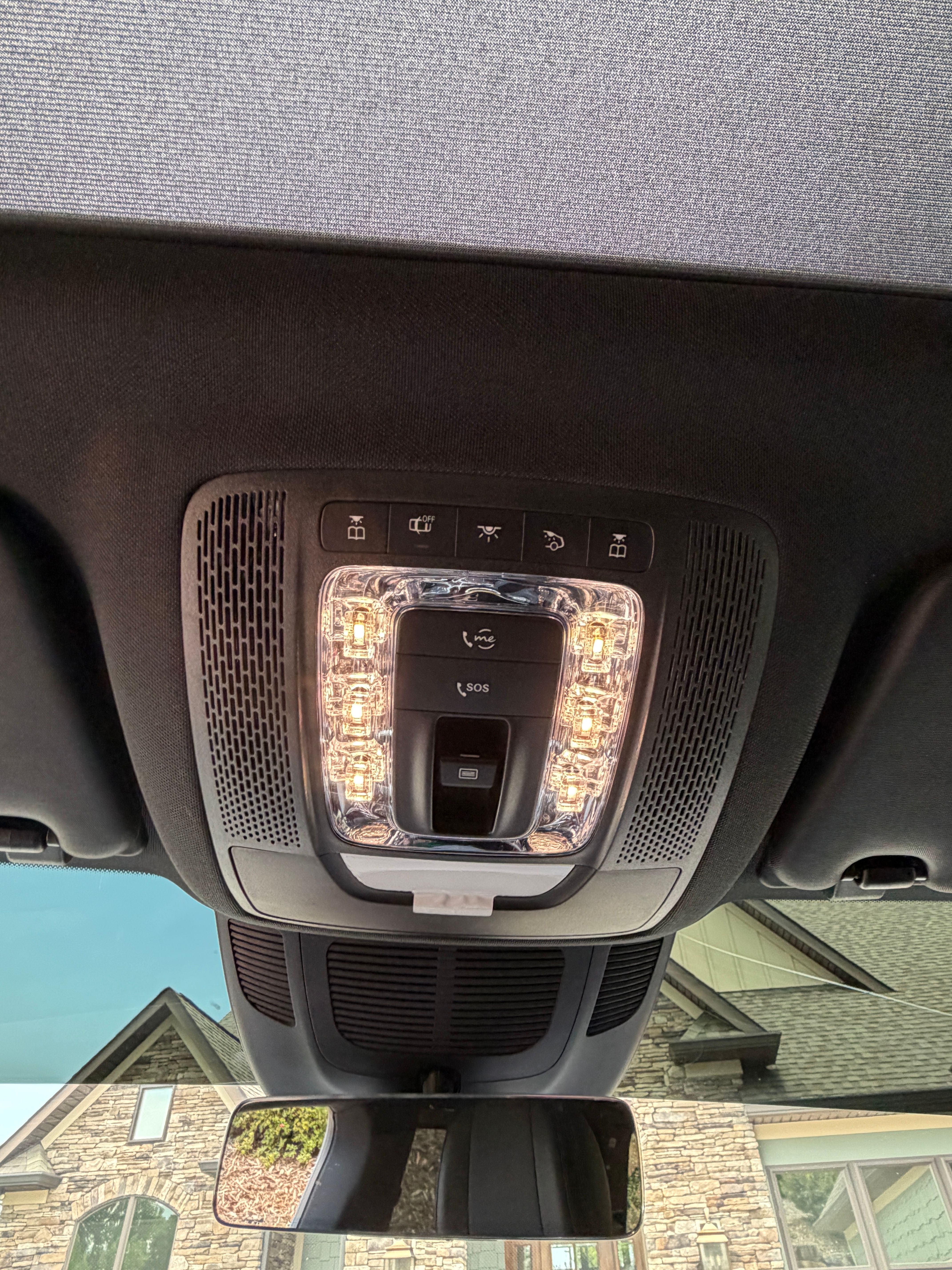 Used 2024 Mercedes-Benz GLS 580 4MATIC image 9