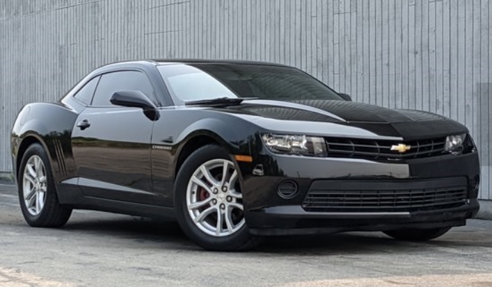 Used 2015 Chevrolet Camaro LS RWD image 1