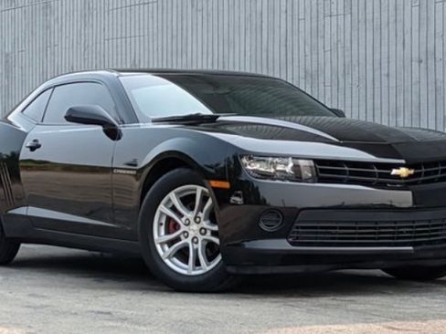 Used 2015 Chevrolet Camaro LS RWD image 1