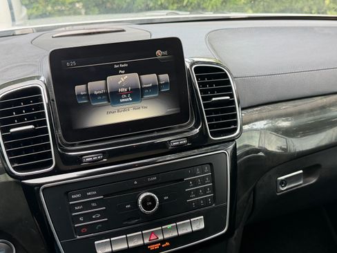Used 2017 Mercedes-Benz GLS 450 4MATIC image 18