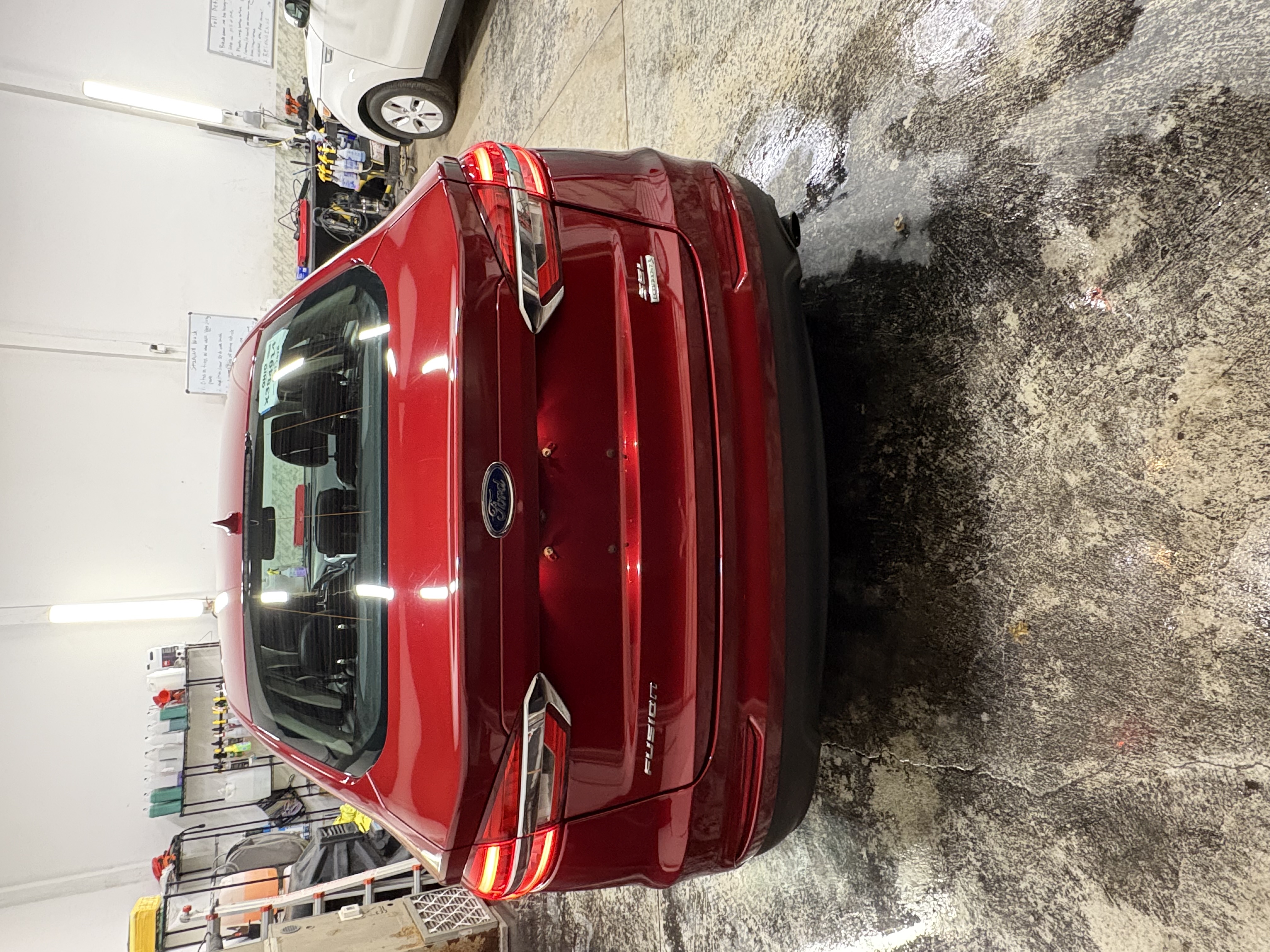 Used 2019 Ford Fusion SEL FWD image 6