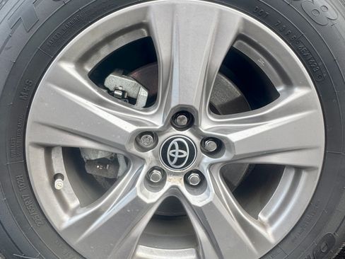 Used 2023 Toyota RAV4 XLE image 9