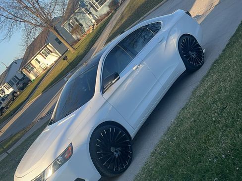 Used 2016 Chevrolet Impala LT image 1