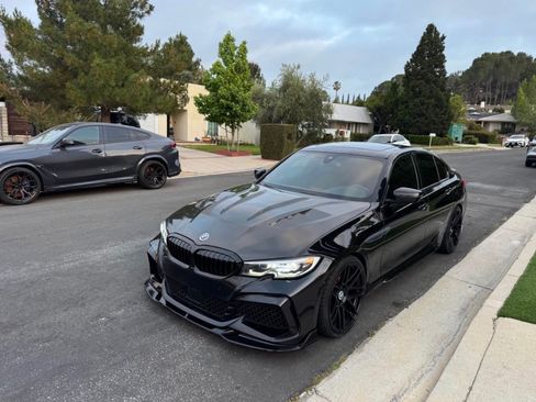 Used 2021 BMW 330i Sedan w/ Convenience Package RWD image 4