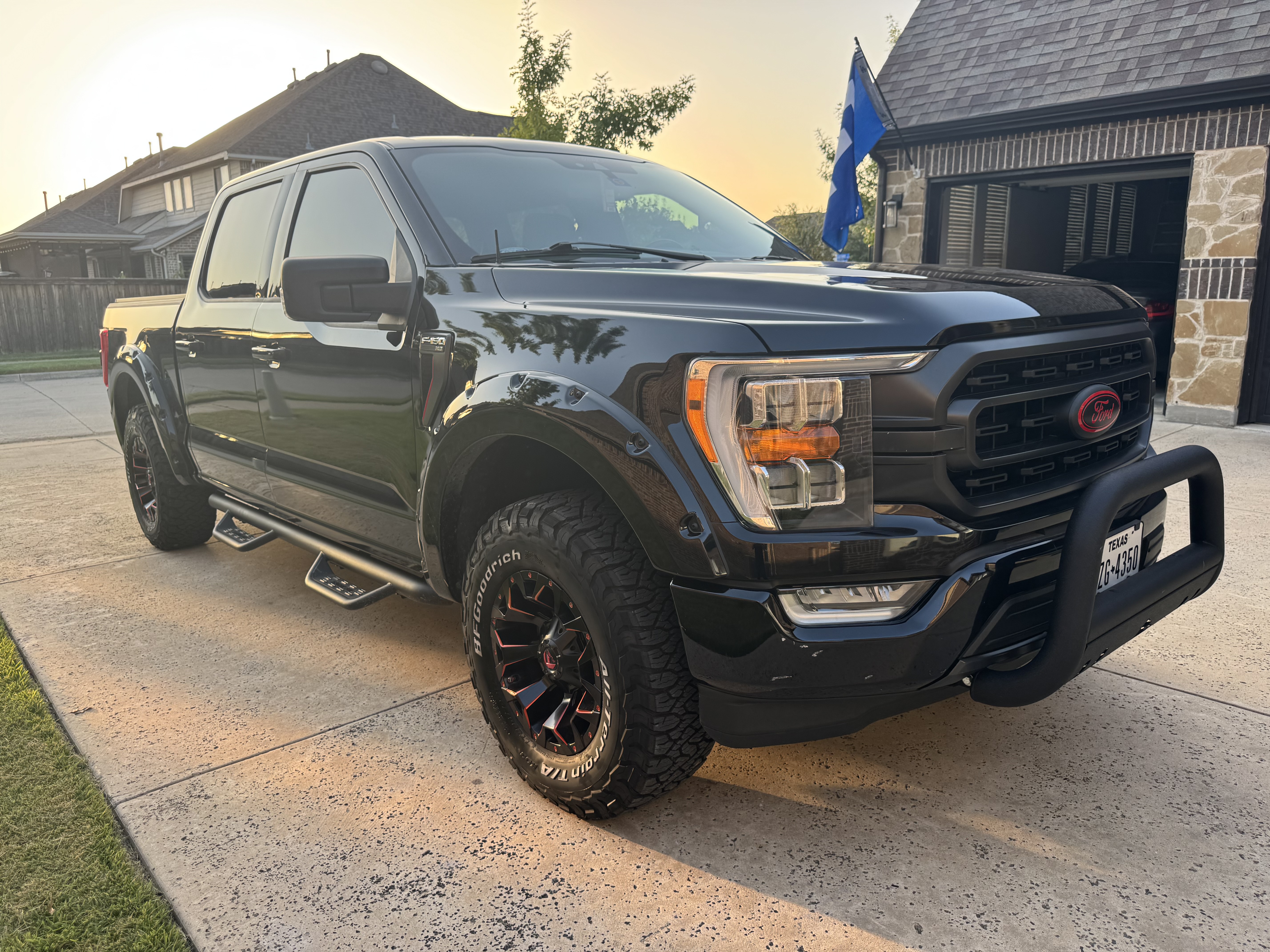 Used 2022 Ford F150 XLT w/ Equipment Group 302A High RWD image 2