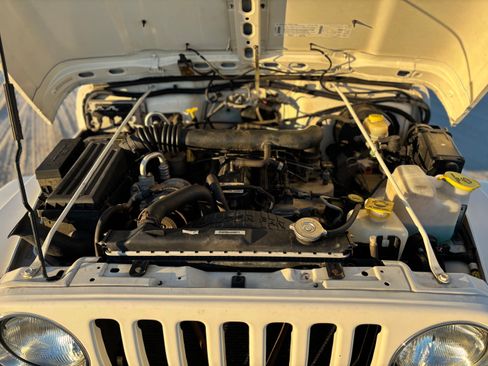 Used 1999 Jeep Wrangler Sahara image 12