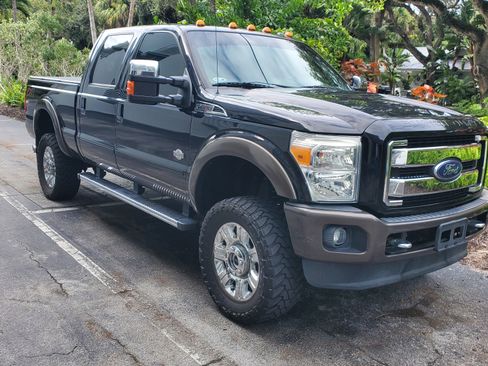 Used 2016 Ford F350 King Ranch w/ King Ranch w/Chrome Package image 8
