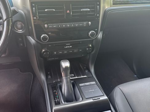 Used 2022 Lexus GX 460 Premium w/ Premium Package AWD/4WD image 17